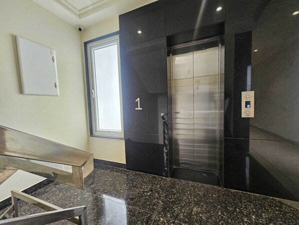 Elevator - Hotel Dwellr (Gurugram)