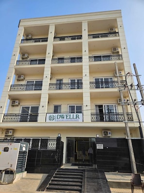 Exterior - Hotel Dwellr (Gurugram)