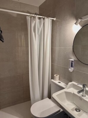 Bathroom - Can Setmanes by CozyCatalonia (Blanes)