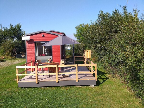 تناول الطعام بالخارج