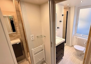 Een douche, een haardroger