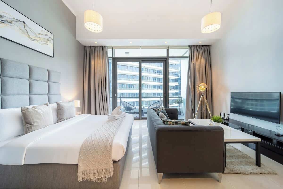 Strykejern/-brett, reiseseng for barn, wi-fi og sengetøy