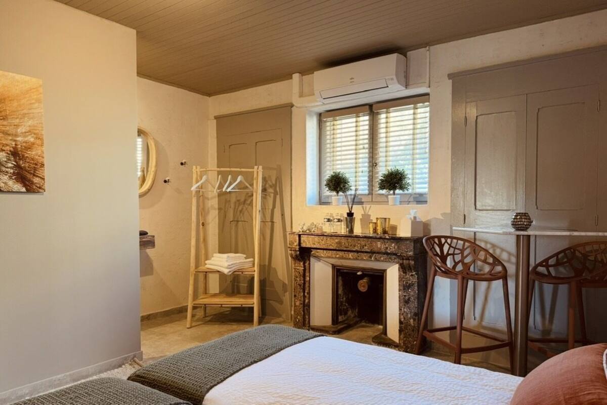 Standard Double Room (Chambre Standard)