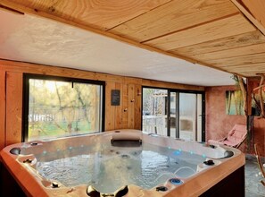 Bain à remous intérieur