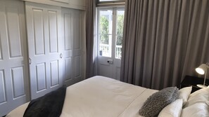 4 chambres, fer et planche à repasser, Wi-Fi gratuit, draps fournis