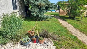 Dobbeltrom, balkong, hageutsikt | Terrasse/patio