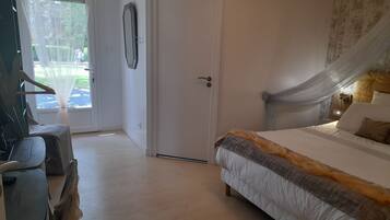 In-room safe, blackout curtains, soundproofing, free WiFi