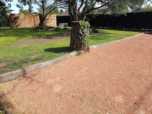 Exterior - La maison du Bonheur (Saint-Bernard)