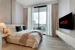 Luxury Studio, Courtyard View - Oxford Gardens Studio Cinema Game Room (Dubai)