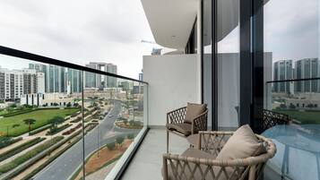 奢華開放式客房, 庭園景 | 遮光窗簾/窗簾、熨斗/熨衫板、免費 Wi-Fi