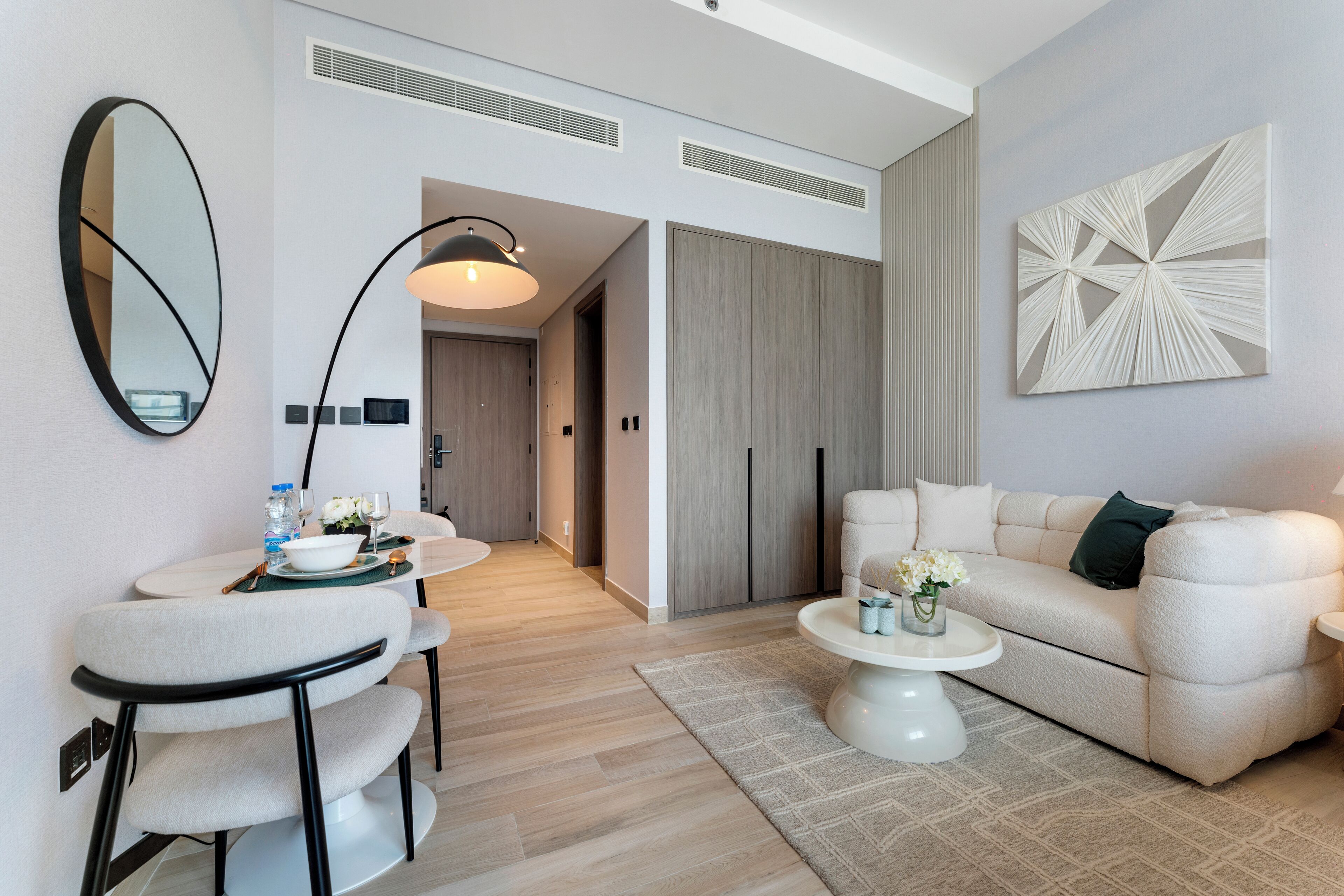 Luxury Studio, Courtyard View | Blackout drapes, iron/ironing board, free WiFi