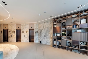 Reception - Oxford Gardens Studio Cinema Game Room (Dubai)