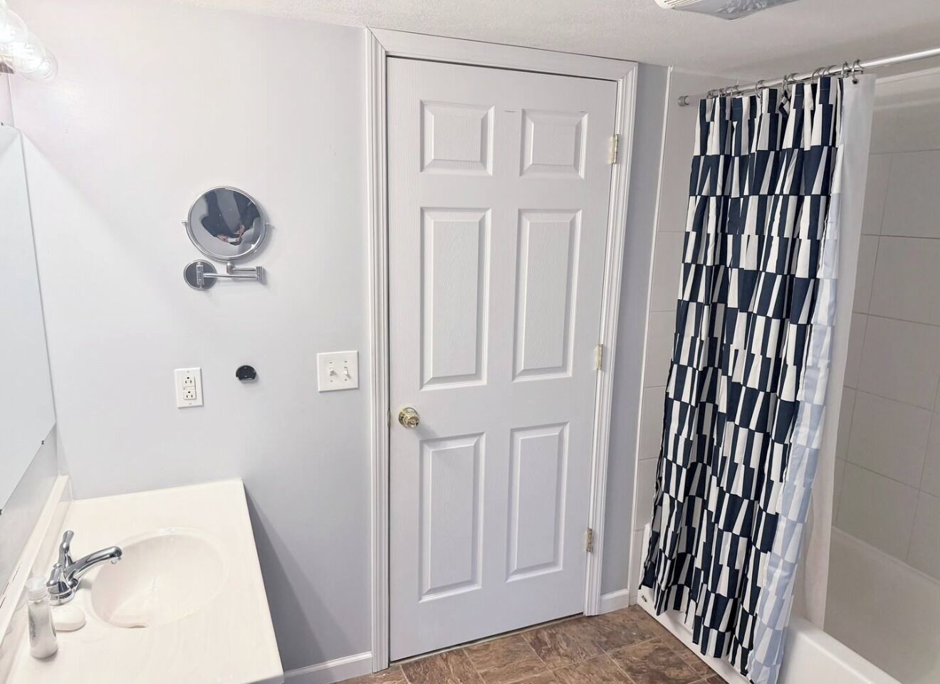 Hårføner, håndklær, såpe og toalettpapir