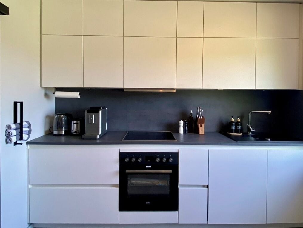 Micro-ondes, four, plaque de cuisson, lave-vaisselle