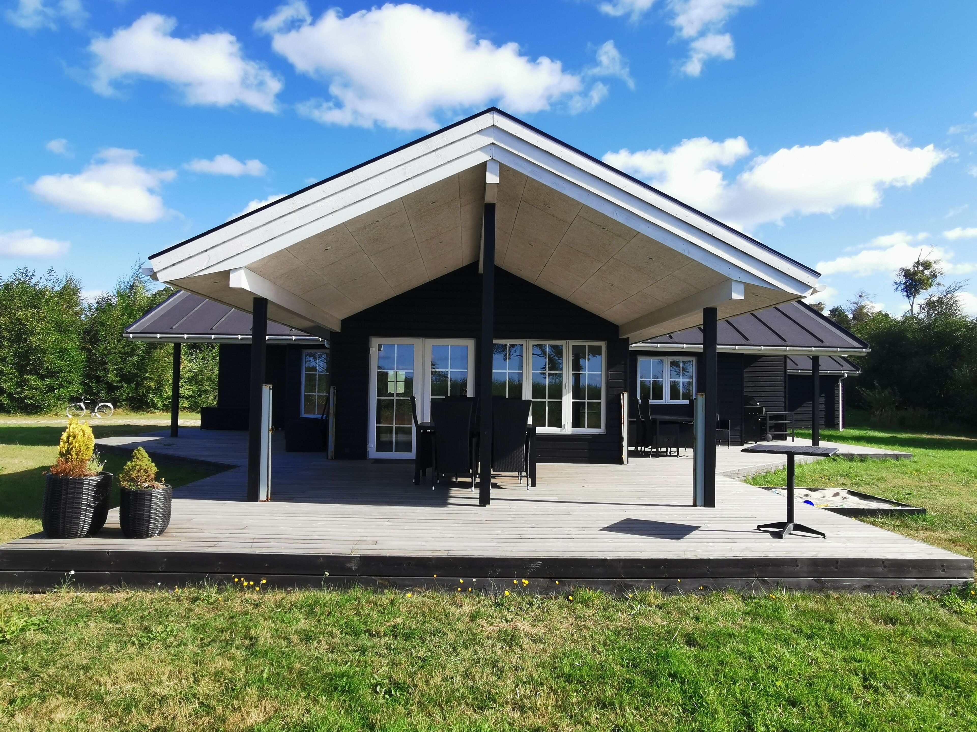 House, 4 Bedrooms, Smoking, Patio | Exterior