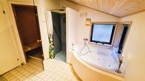 House, 3 Bedrooms, Smoking, Patio | Bathroom - Charming Holiday Home With Spa and Sauna (Læsø)