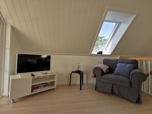 House, 3 Bedrooms, Smoking, Balcony | Living room - Modern Holiday Home With Nature Views in Læsø (Læsø)