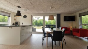 Huis, 3 slaapkamers, roken, balkon | Dineerruimte