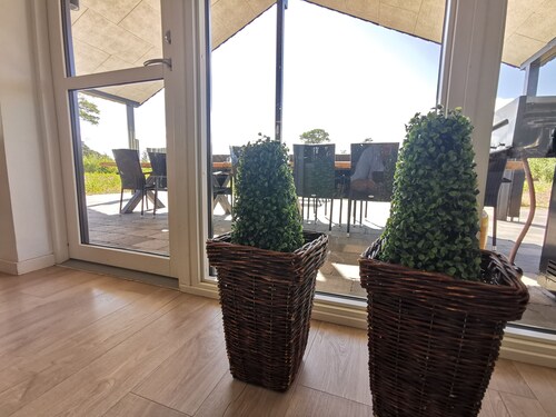 Panoramic Views and Luxurious Comfort on Læsø Island and Sleeps up to 16 Persons