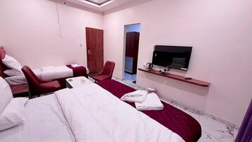 Ropa de cama de alta calidad y tabla de planchar con plancha