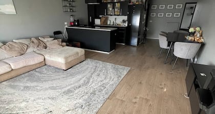 Room-cozy Shared Flat in Heart of Icelan