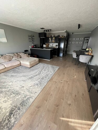 Room-cozy Shared Flat in Heart of Icelan