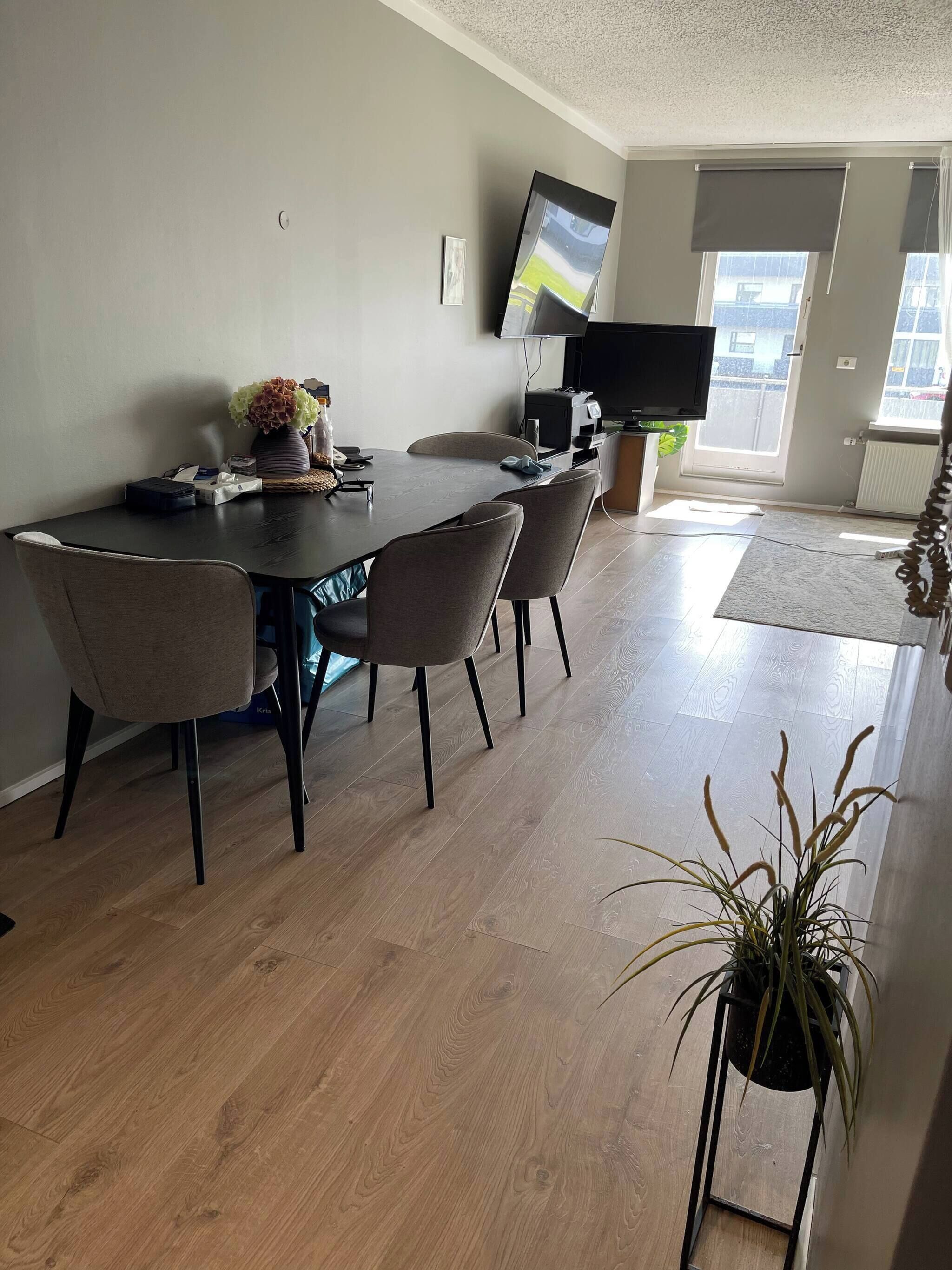 Shared Dormitory, 1 Bedroom, Smoking, City View | Dining