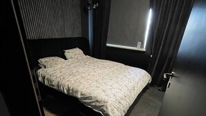 Unclassified image, 2 of 17, button - Room-cozy Shared Flat in Heart of Icelan (Reykjanesbær)