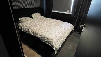 Shared Dormitory, 1 Bedroom, Smoking, City View | 1 bedroom