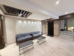 Lobby sitting area - Hotel Manila (Ahmedabad)