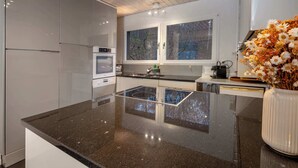 Coffee/tea maker, fridge, oven, stovetop - Lake & Mountain View Villa | 15min to Interlaken (Spiez)