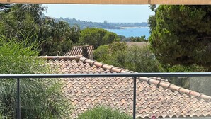 Outdoor dining - Villa Livia swimming pool, Beach 500 m, sea view (Albitreccia)
