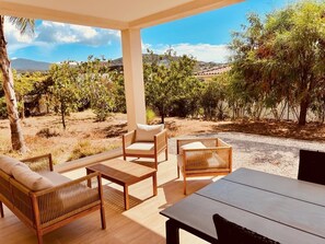 Outdoor dining - Villa Livia swimming pool, Beach 500 m, sea view (Albitreccia)