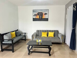 單棟房屋, 2 間臥室, 吸煙房 | 客廳
