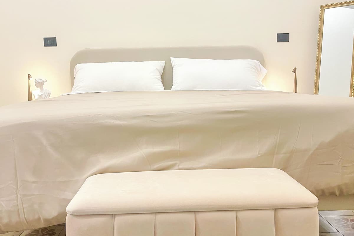 Habitación estándar con 1 cama doble o 2 individuales | Minibar, escritorio, espacio para trabajar con un portátil