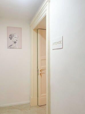 Habitación de lujo con 1 cama matrimonial o 2 individuales | Minibar, escritorio y espacio para trabajar con laptop