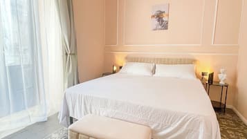 Habitación de lujo con 1 cama matrimonial o 2 individuales | Minibar, escritorio y espacio para trabajar con laptop