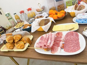 Petit déjeuner buffet compris tous les jours