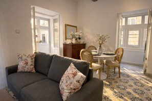 Smart TV - Valletta City Gate Apartment in Floriana (Il-Furjana)