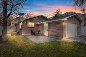 Exterior - Downtown Provo Mid-Century Modern Hideaway (Provo)
