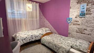 Fer et planche Ă repasser, Wi-Fi, draps fournis