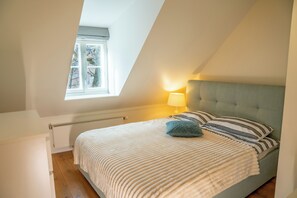 2 chambres, fer et planche à repasser, accès Internet, draps fournis