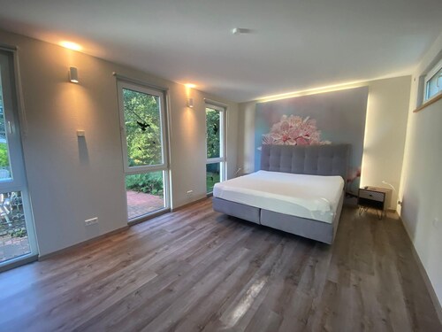 5 Stars awesome lovely 5Bedroom villa with AC in Braunfels, directly by forest