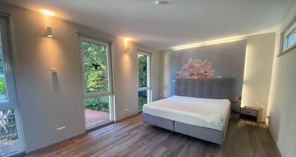 5 Stars awesome lovely 5Bedroom villa with AC in Braunfels, directly by forest