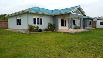 House, 3 Bedrooms, Accessible, Smoking | Exterior