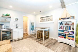 Fridge, microwave, oven, stovetop - Loggerhead Landing - Spacious 5BR Home with Cov. Porches & Ocean Views (Surf City)