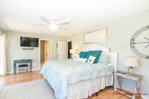 5 bedrooms, iron/ironing board, free WiFi, bed sheets - Loggerhead Landing - Spacious 5BR Home with Cov. Porches & Ocean Views (Surf City)