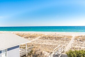 On the beach - Perser-Vear-Ance - 3 BR Oceanfront Dream!  Great Views from Top Deck! (Topsail Beach)