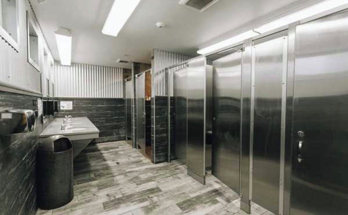 Standard Cabin, Courtyard View | Bathroom | Shower, toilet paper