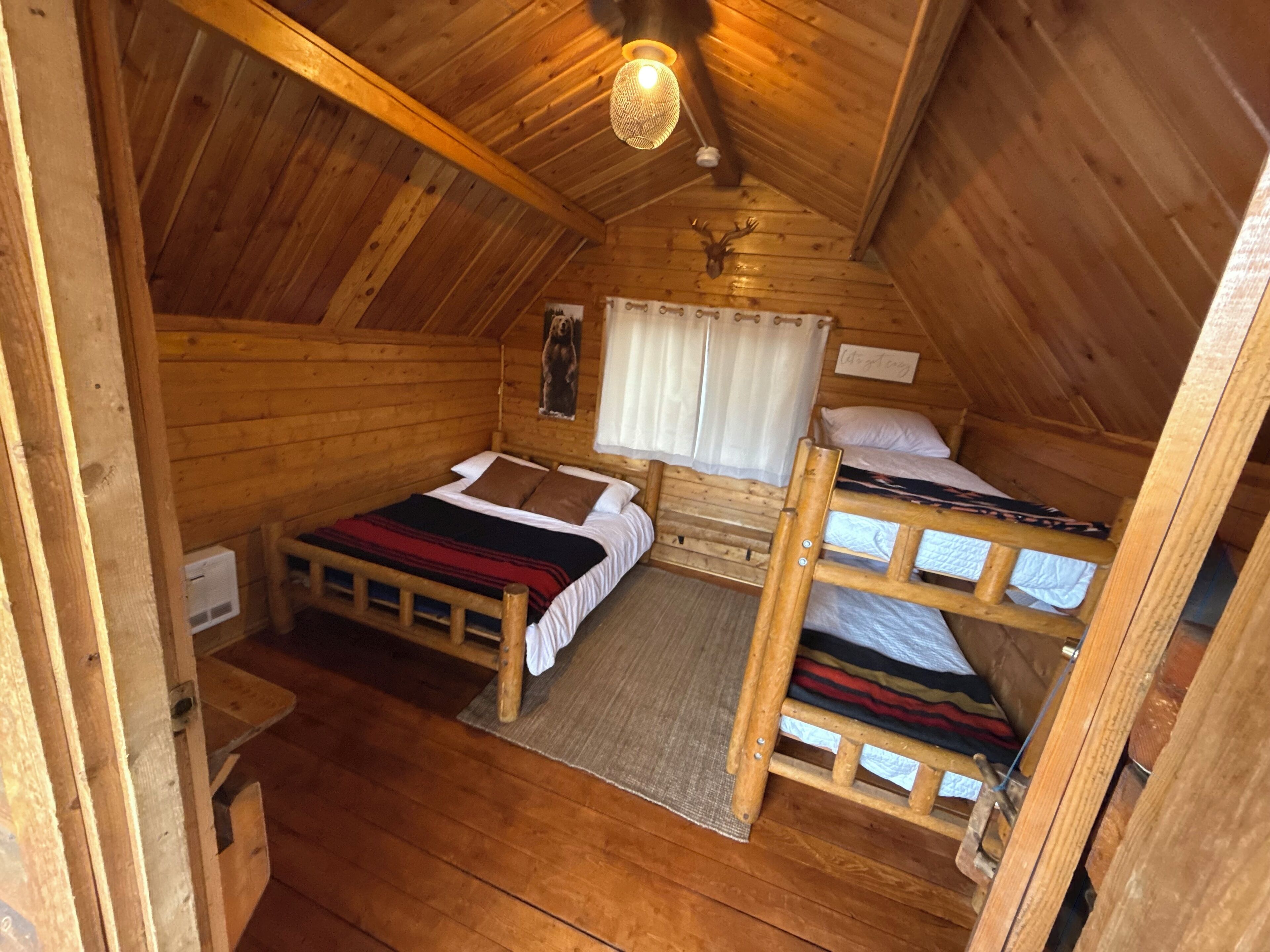 Standard-Ferienhütte, Blick auf den Innenhof